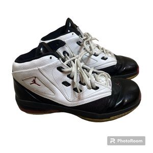 Air Jordans XV1.5 Vintage Black Patent White & Red Accent Size 7 (Men), EUR 40